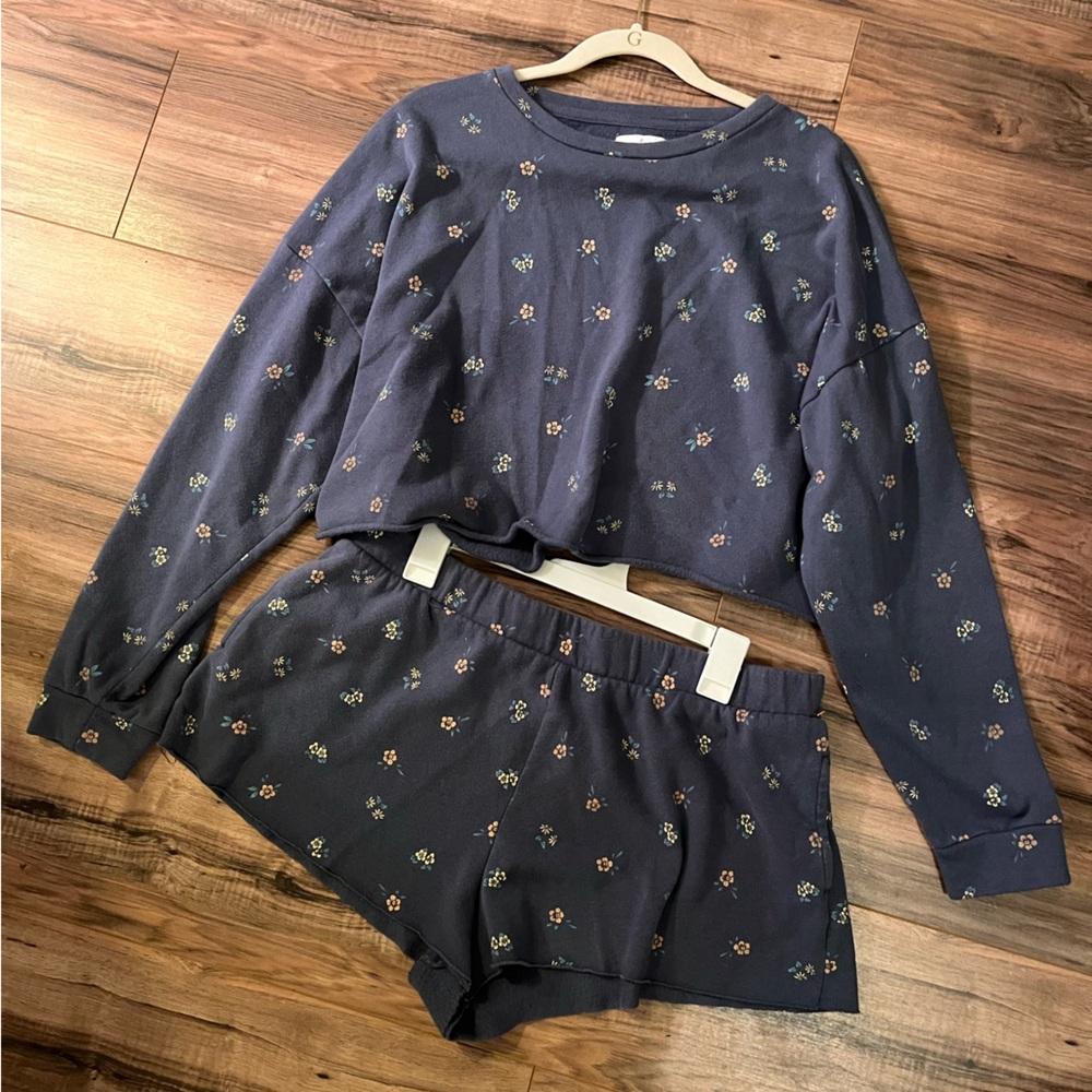 Colsie Sweat Outfit